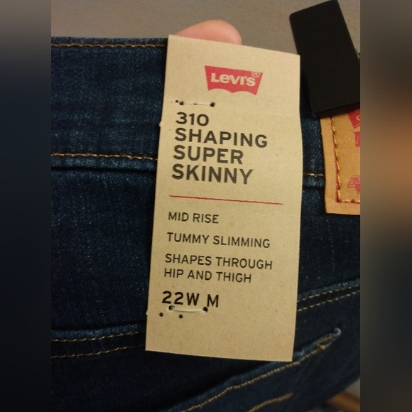 Levi plus size 310 shaping super skinny size 20 and size 22 - Picture 4 of 5